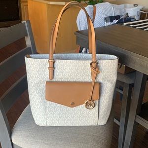 Michael Kors tote